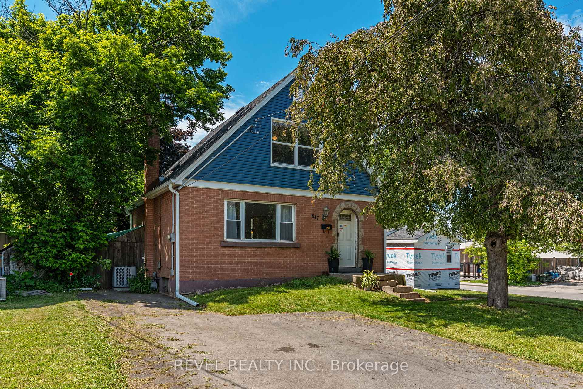 Photo 1 of 647 Brighton Avenue, Hamilton, Parkview — HOMEH