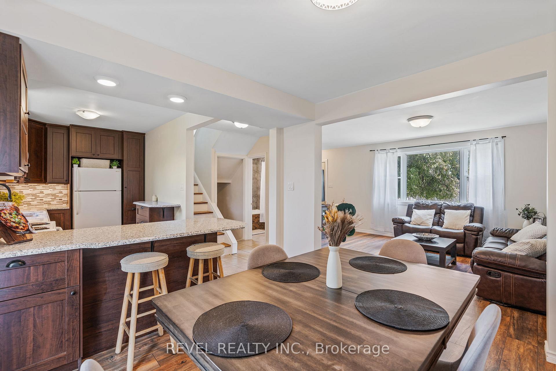 Photo 10 of 647 Brighton Avenue, Hamilton, Parkview — HOMEH