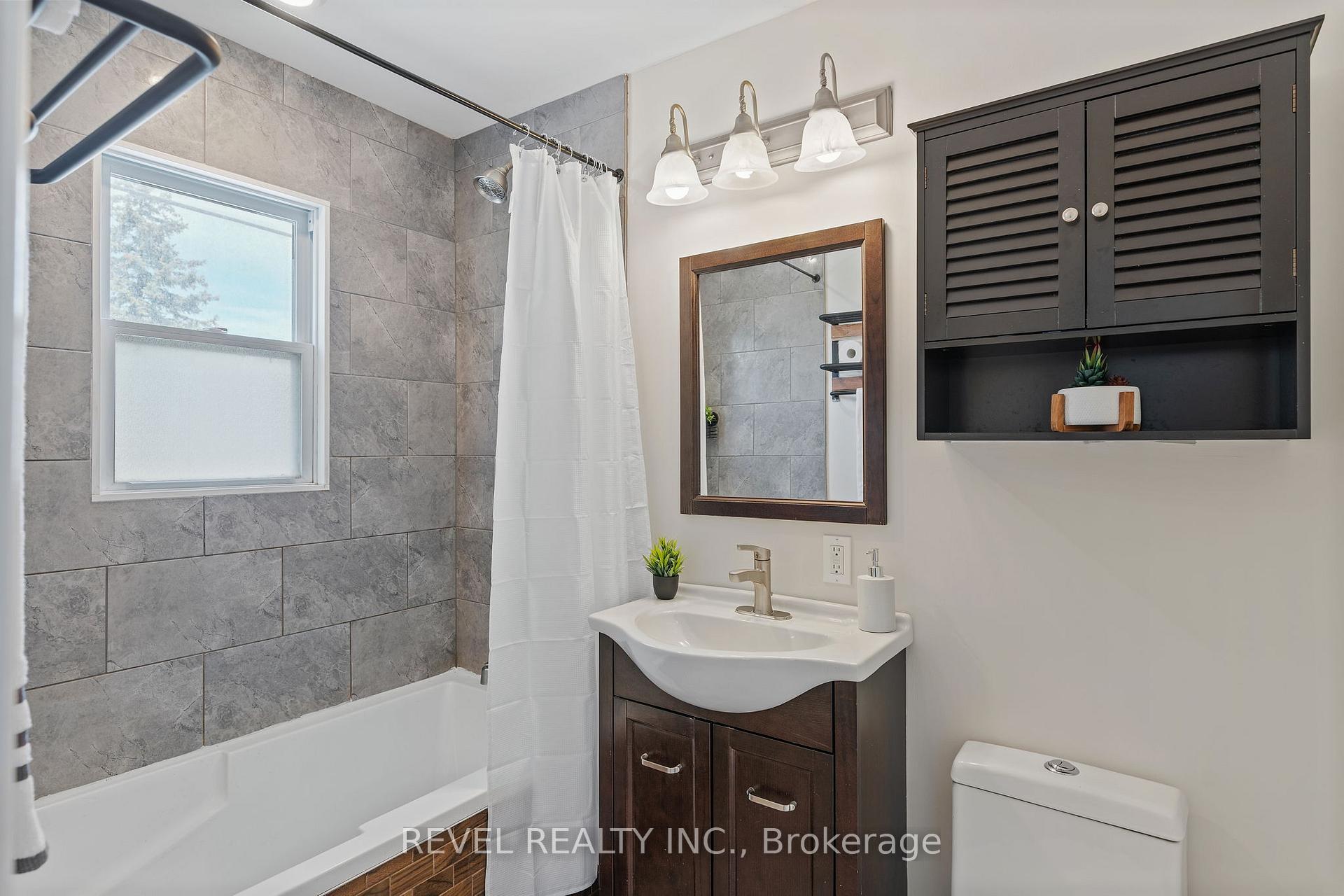 Photo 21 of 647 Brighton Avenue, Hamilton, Parkview — HOMEH
