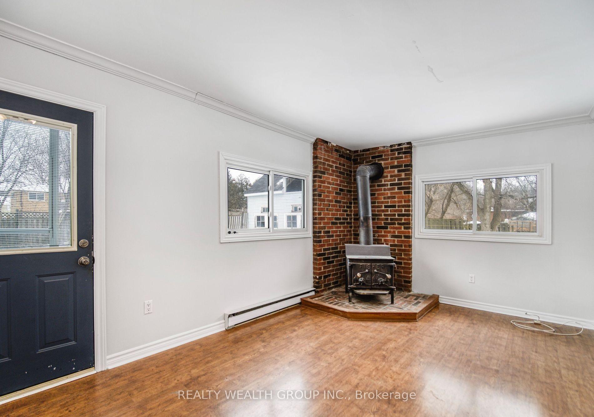 Photo 12 of 322 Old Guelph Road, Hamilton, Pleasant View — HOMEH