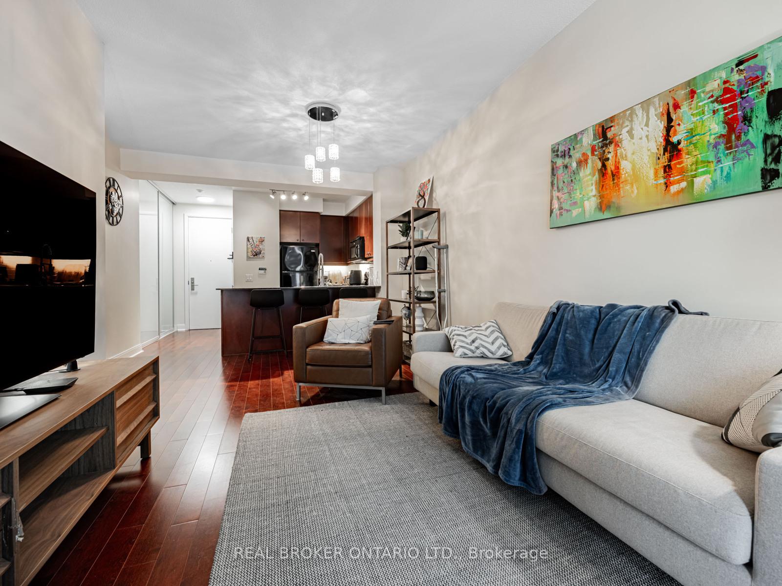 Photo 10 of Unit 904, 38 The Esplanade, Toronto, Waterfront Communities — HOMEH