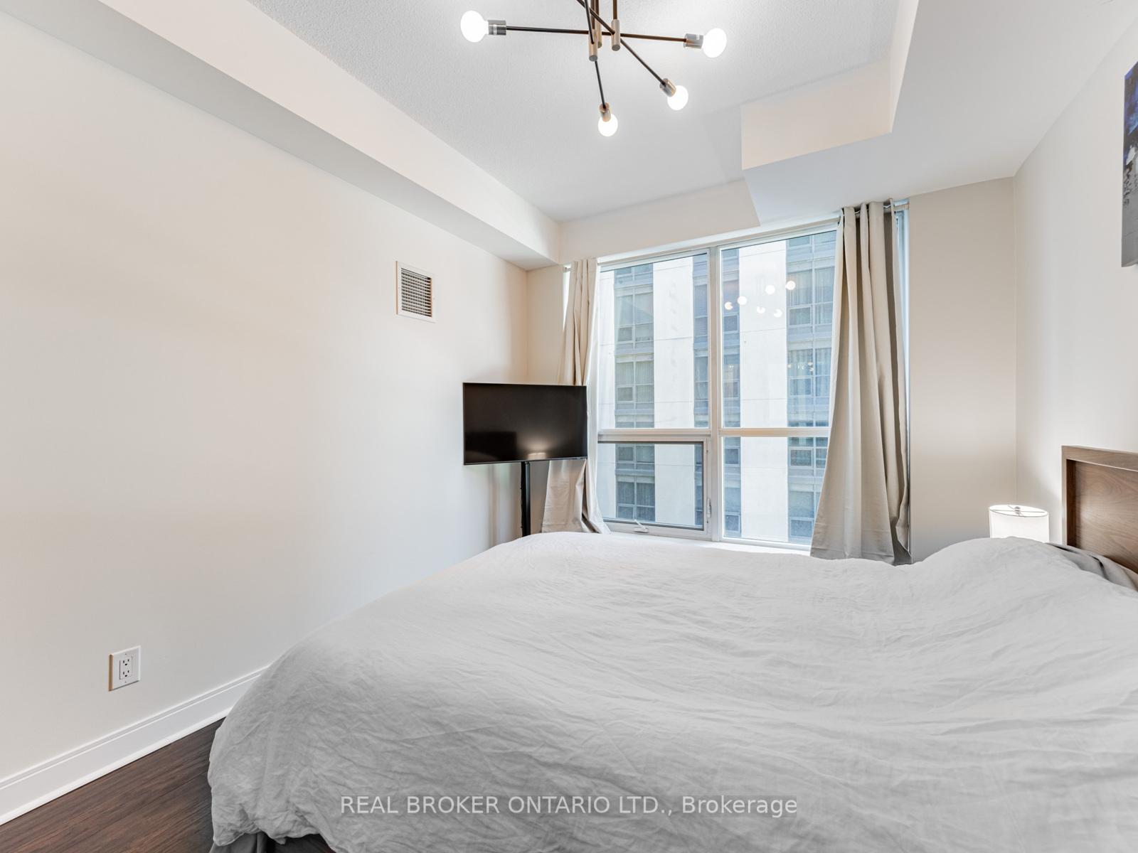 Photo 14 of Unit 904, 38 The Esplanade, Toronto, Waterfront Communities — HOMEH