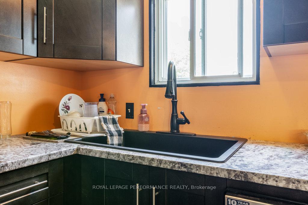 Photo 12 of 49 Fringewood Drive, Ottawa, Fringewood — HOMEH