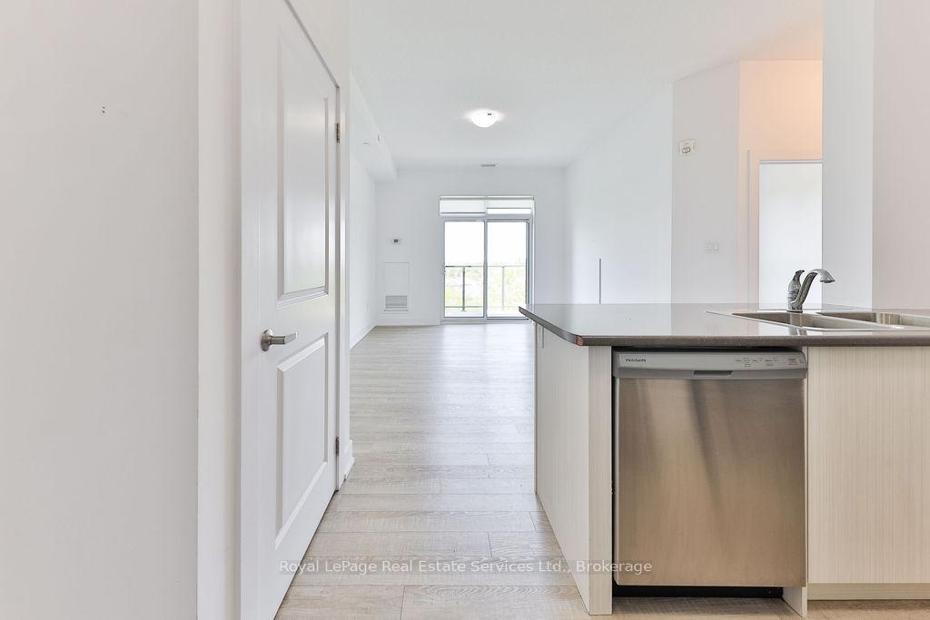 Photo 5 of Unit 617, 125 Shoreview Place, Hamilton, Lakeshore — HOMEH
