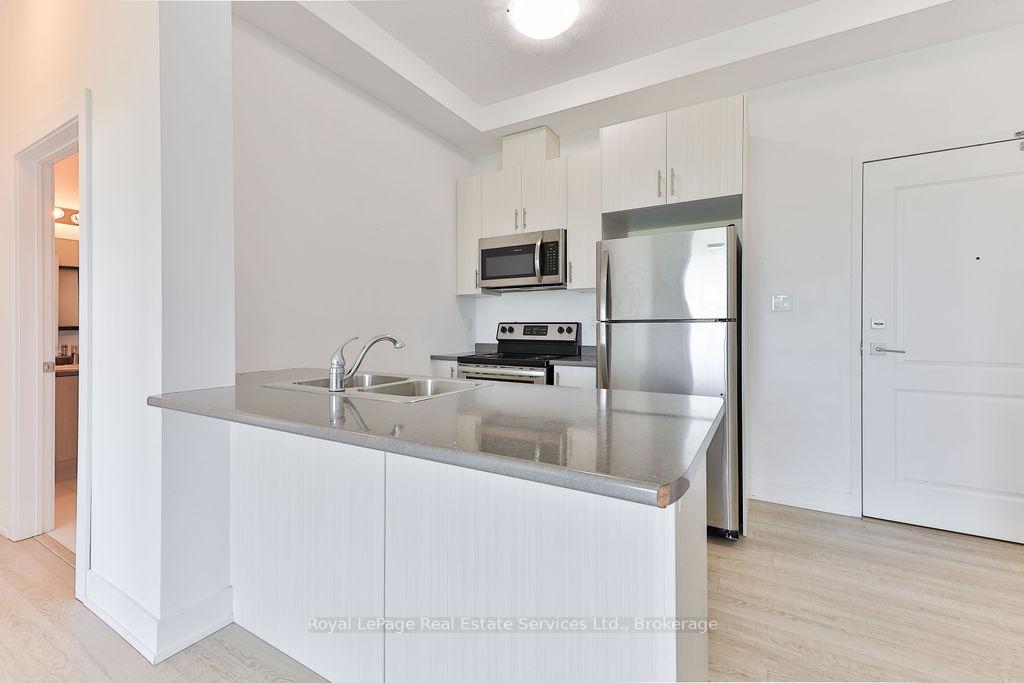 Photo 6 of Unit 617, 125 Shoreview Place, Hamilton, Lakeshore — HOMEH