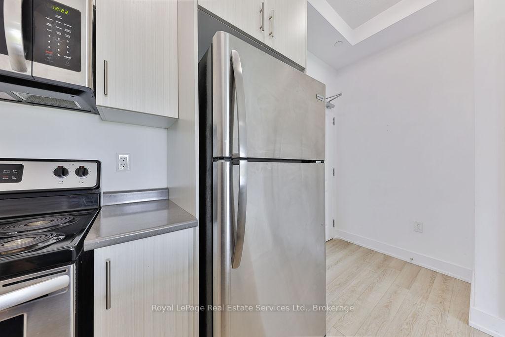 Photo 8 of Unit 617, 125 Shoreview Place, Hamilton, Lakeshore — HOMEH