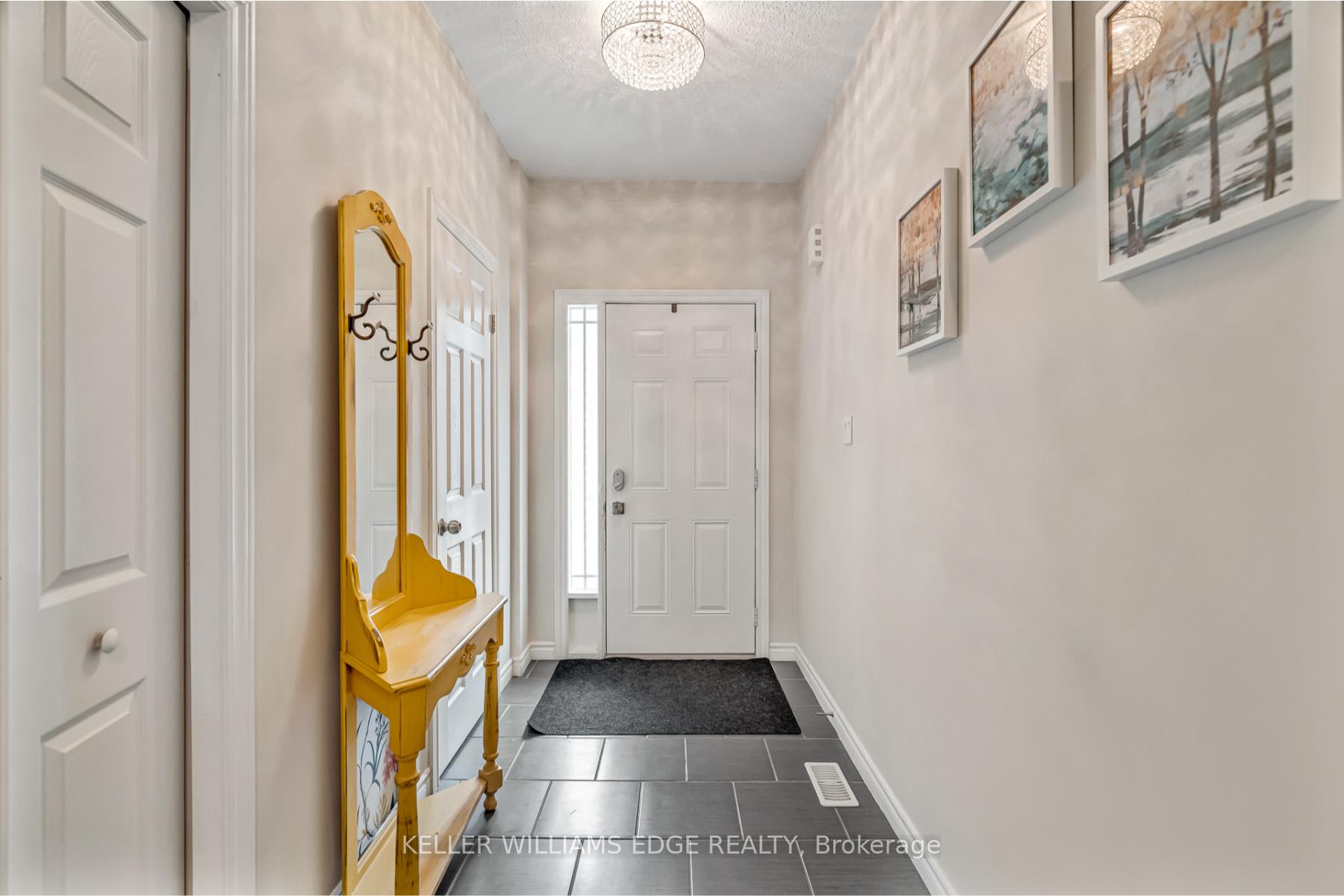 Photo 4 of Unit 14, 9 Hampton Brook Way, Hamilton, Mount Hope — HOMEH