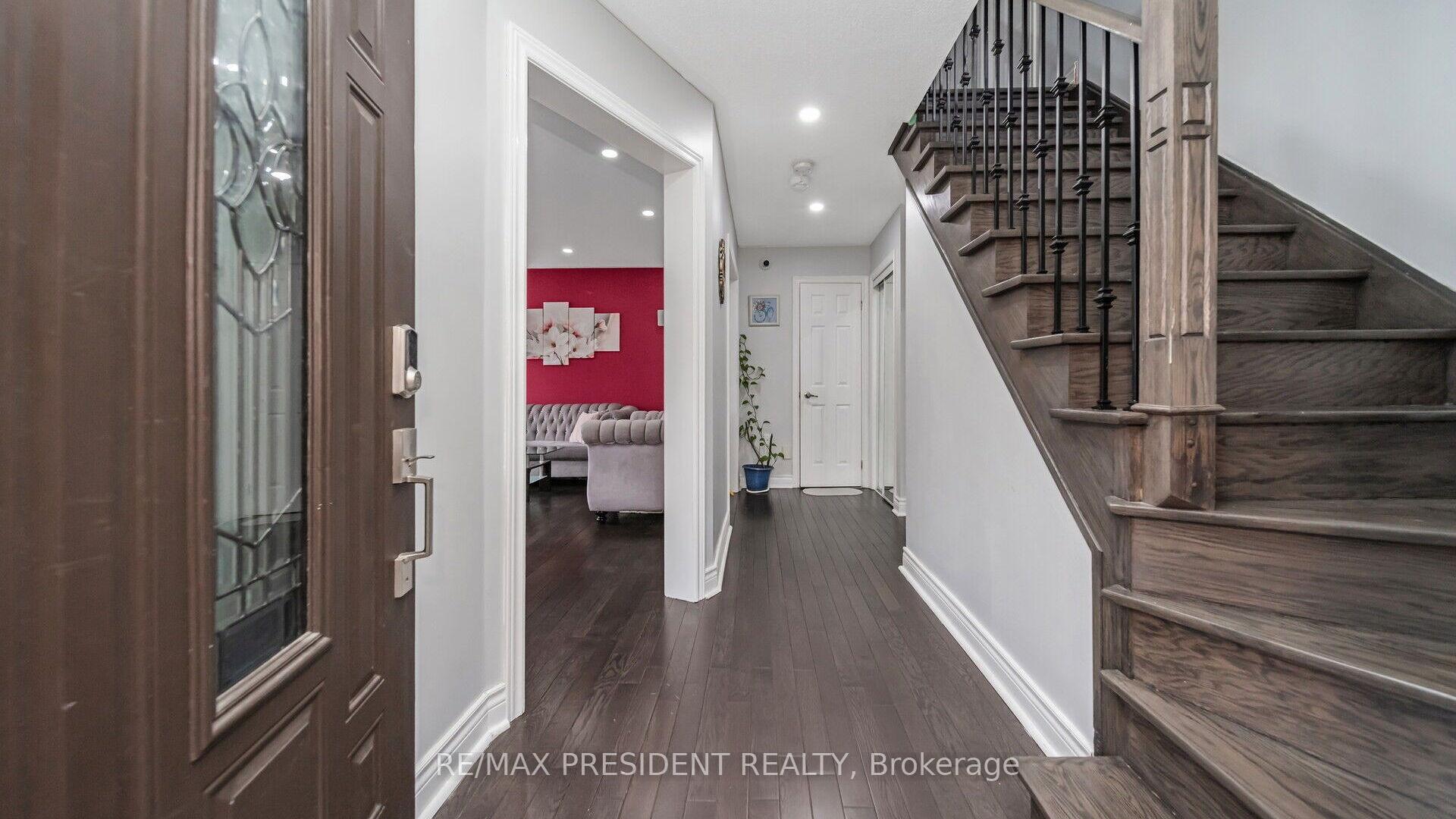 Photo 6 of 19 Quail Feather Crescent, Brampton, Sandringham-Wellington — HOMEH