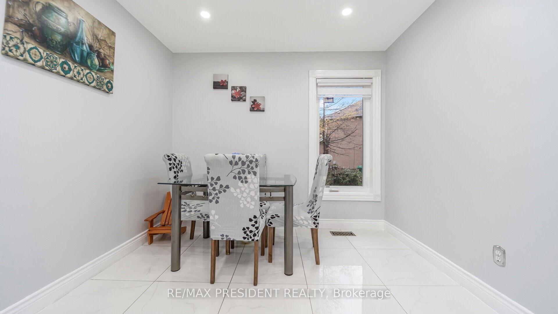 Photo 18 of 19 Quail Feather Crescent, Brampton, Sandringham-Wellington — HOMEH