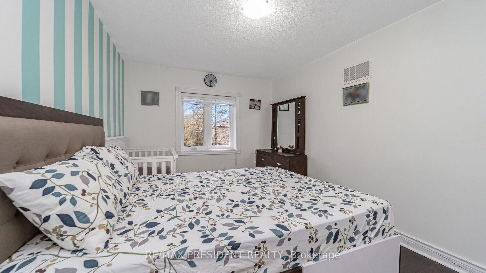 Photo 26 of 19 Quail Feather Crescent, Brampton, Sandringham-Wellington — HOMEH