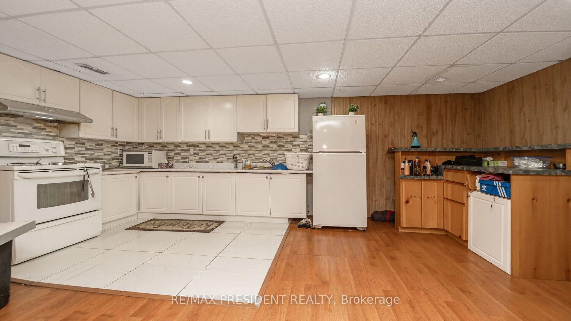 Photo 33 of 19 Quail Feather Crescent, Brampton, Sandringham-Wellington — HOMEH