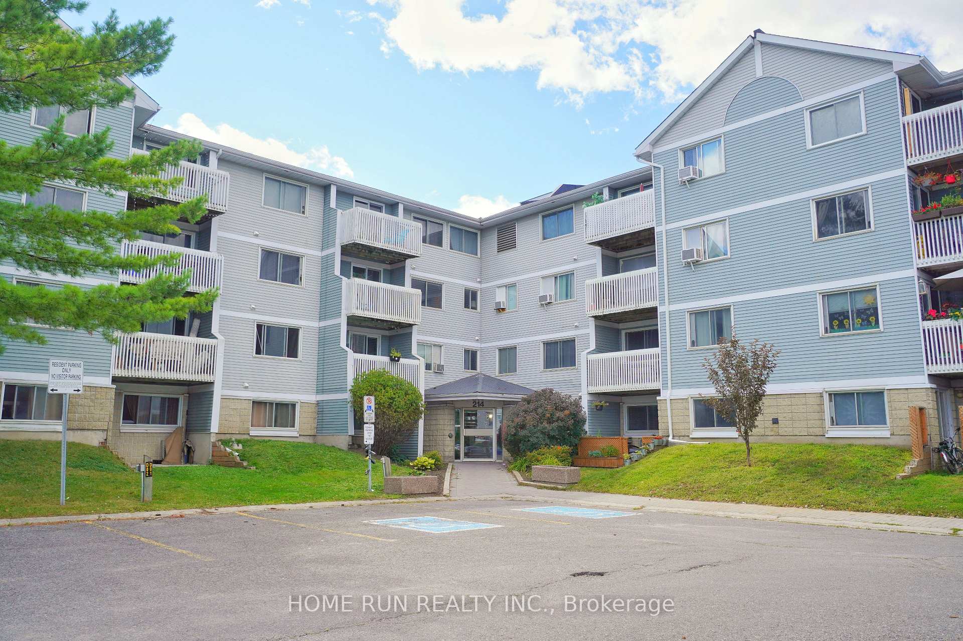 Photo 2 of Unit 303, 214 Viewmount Drive, Ottawa, Borden Farm/Stewart Farm/Carleton Heights/Parkwood Hills — HOMEH