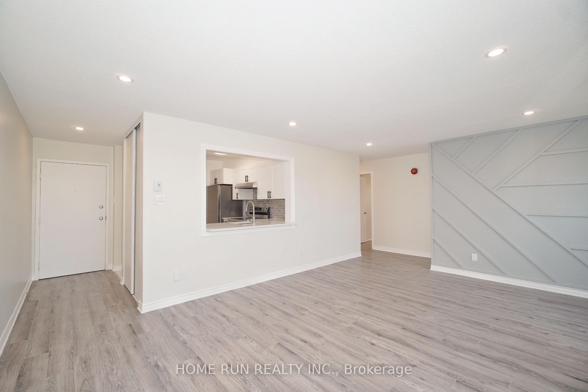 Photo 5 of Unit 303, 214 Viewmount Drive, Ottawa, Borden Farm/Stewart Farm/Carleton Heights/Parkwood Hills — HOMEH