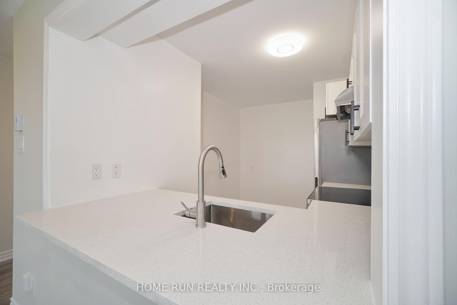 Photo 18 of Unit 303, 214 Viewmount Drive, Ottawa, Borden Farm/Stewart Farm/Carleton Heights/Parkwood Hills — HOMEH