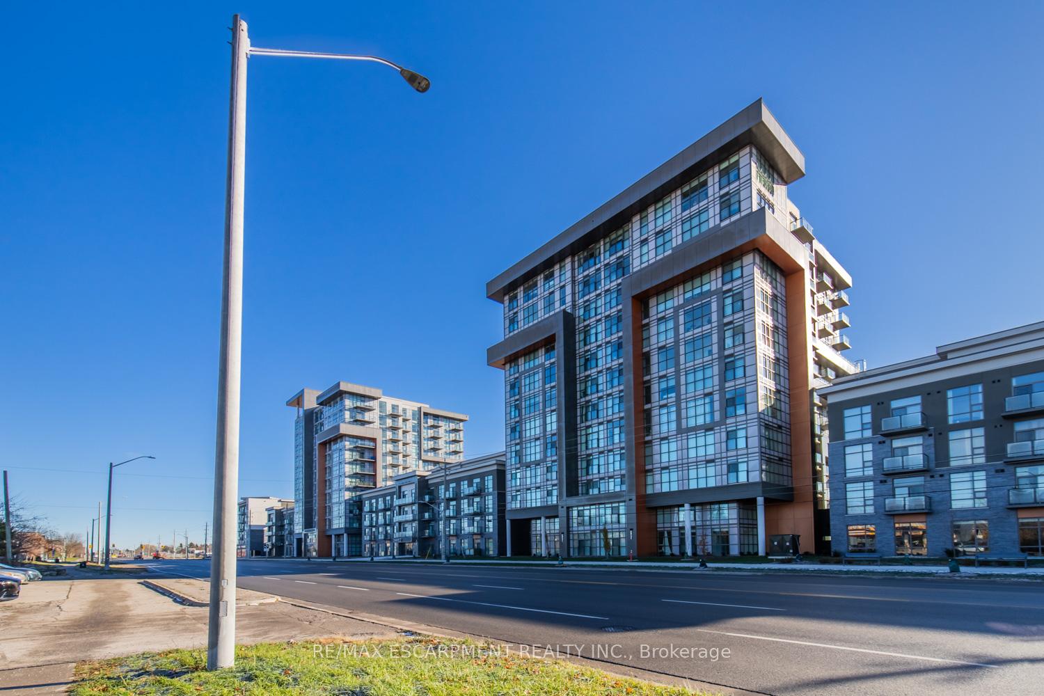 Photo 1 of Unit 128, 460 Dundas Street E, Hamilton, Waterdown — HOMEH