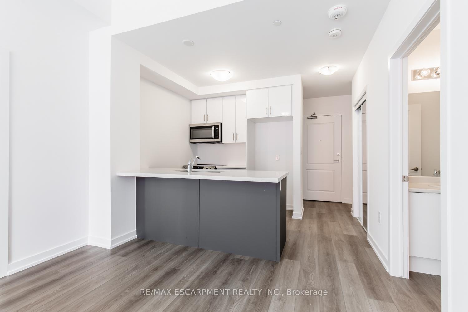Photo 3 of Unit 128, 460 Dundas Street E, Hamilton, Waterdown — HOMEH