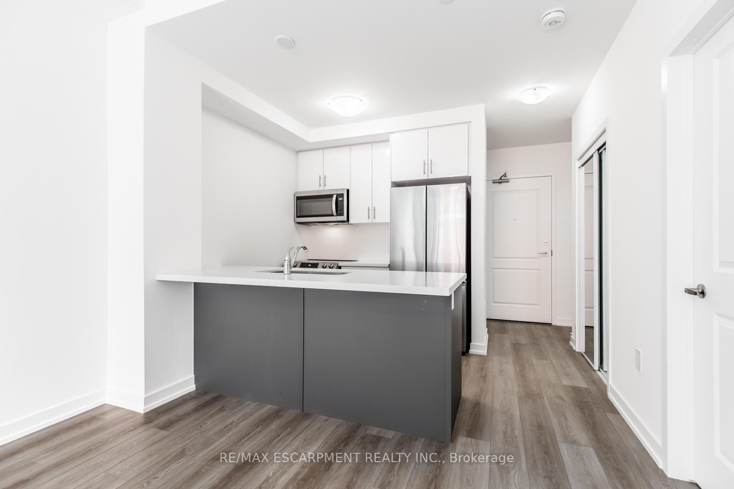 Photo 4 of Unit 128, 460 Dundas Street E, Hamilton, Waterdown — HOMEH