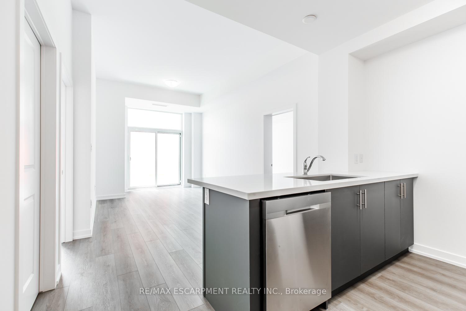 Photo 7 of Unit 128, 460 Dundas Street E, Hamilton, Waterdown — HOMEH