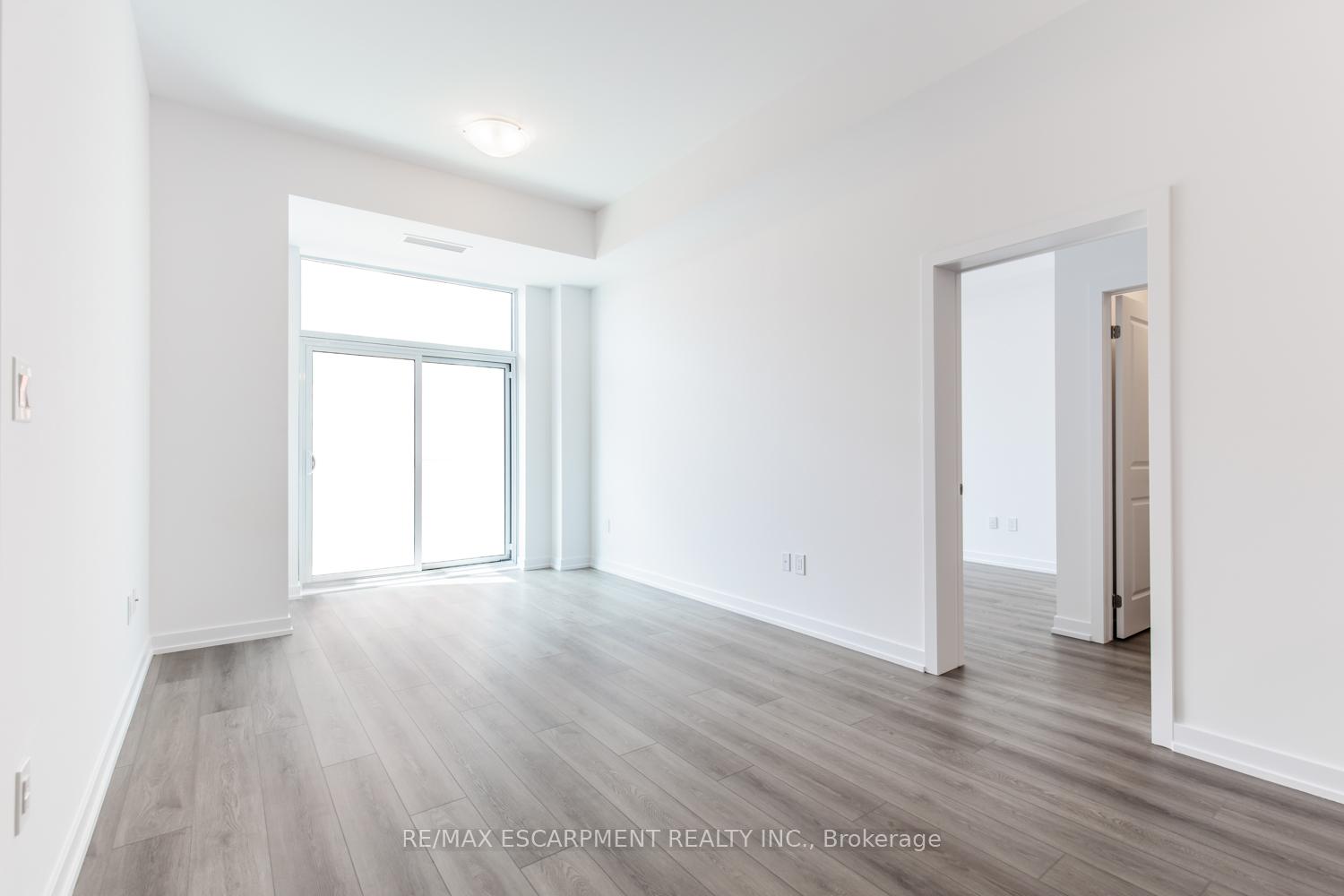 Photo 8 of Unit 128, 460 Dundas Street E, Hamilton, Waterdown — HOMEH