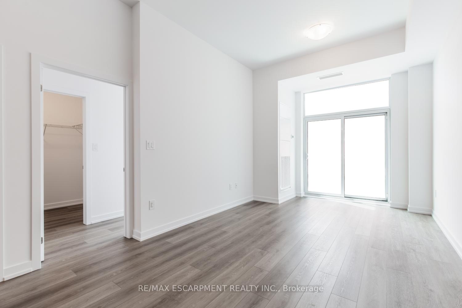 Photo 9 of Unit 128, 460 Dundas Street E, Hamilton, Waterdown — HOMEH