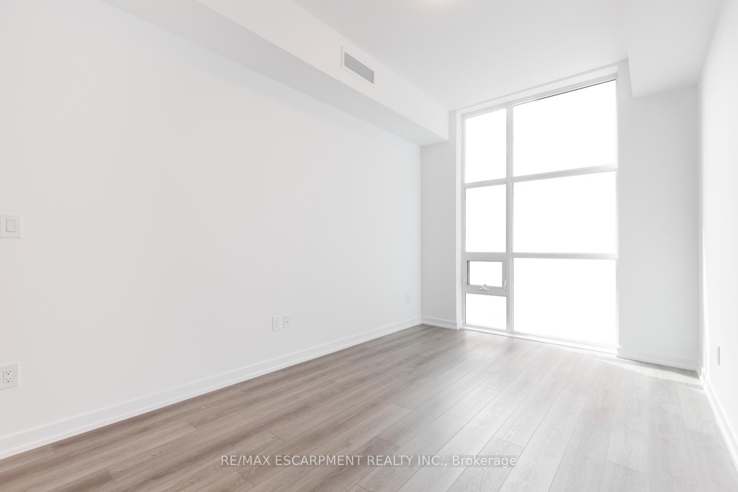 Photo 15 of Unit 128, 460 Dundas Street E, Hamilton, Waterdown — HOMEH