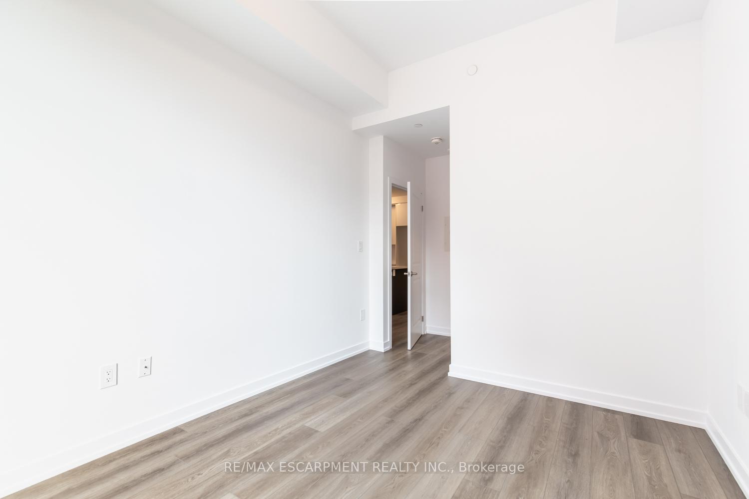Photo 23 of Unit 128, 460 Dundas Street E, Hamilton, Waterdown — HOMEH