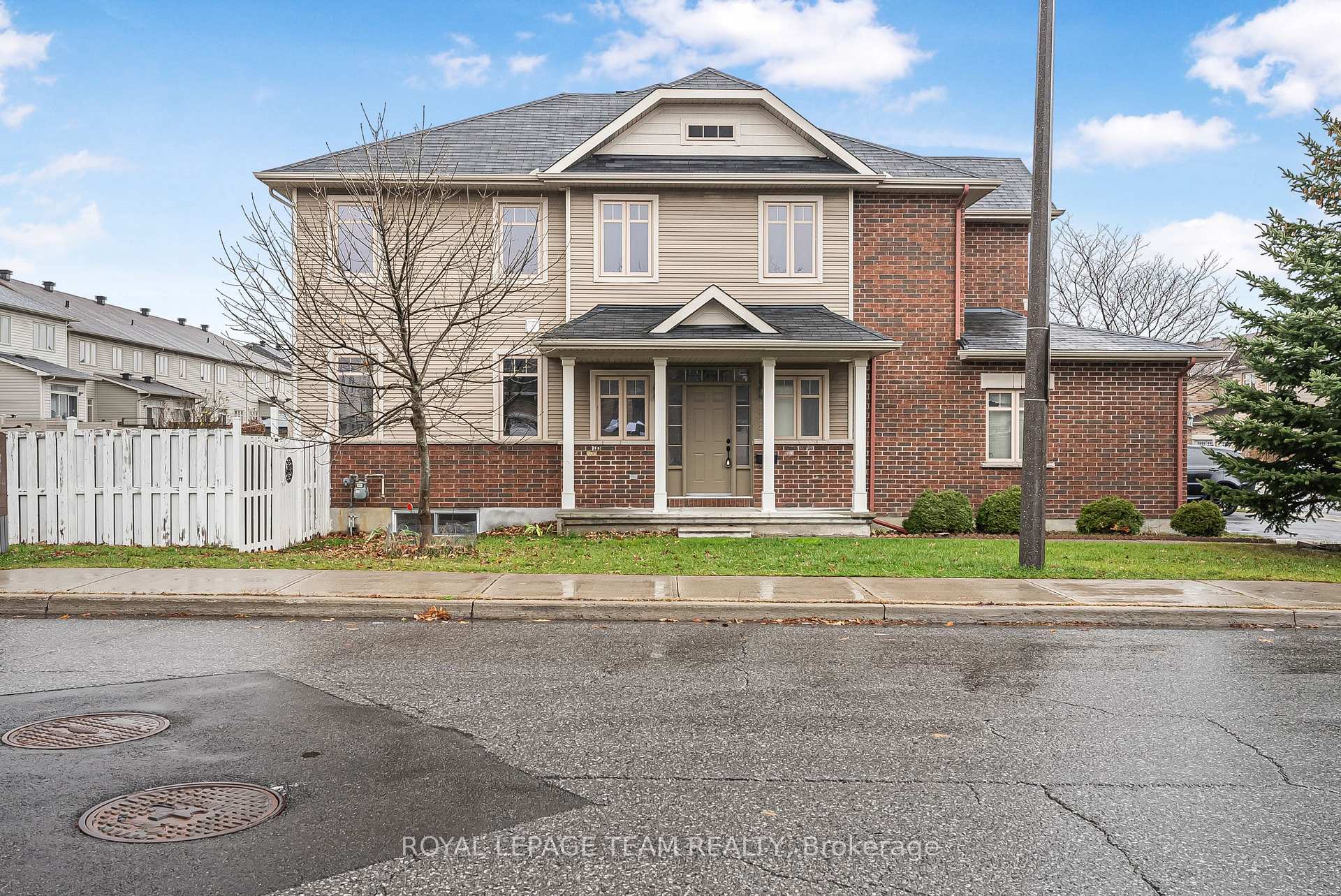 Photo 2 of 74 Madelon Drive, Ottawa, Barrhaven - Longfields — HOMEH