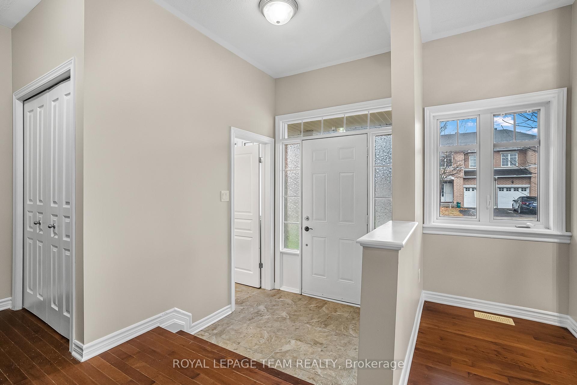 Photo 4 of 74 Madelon Drive, Ottawa, Barrhaven - Longfields — HOMEH