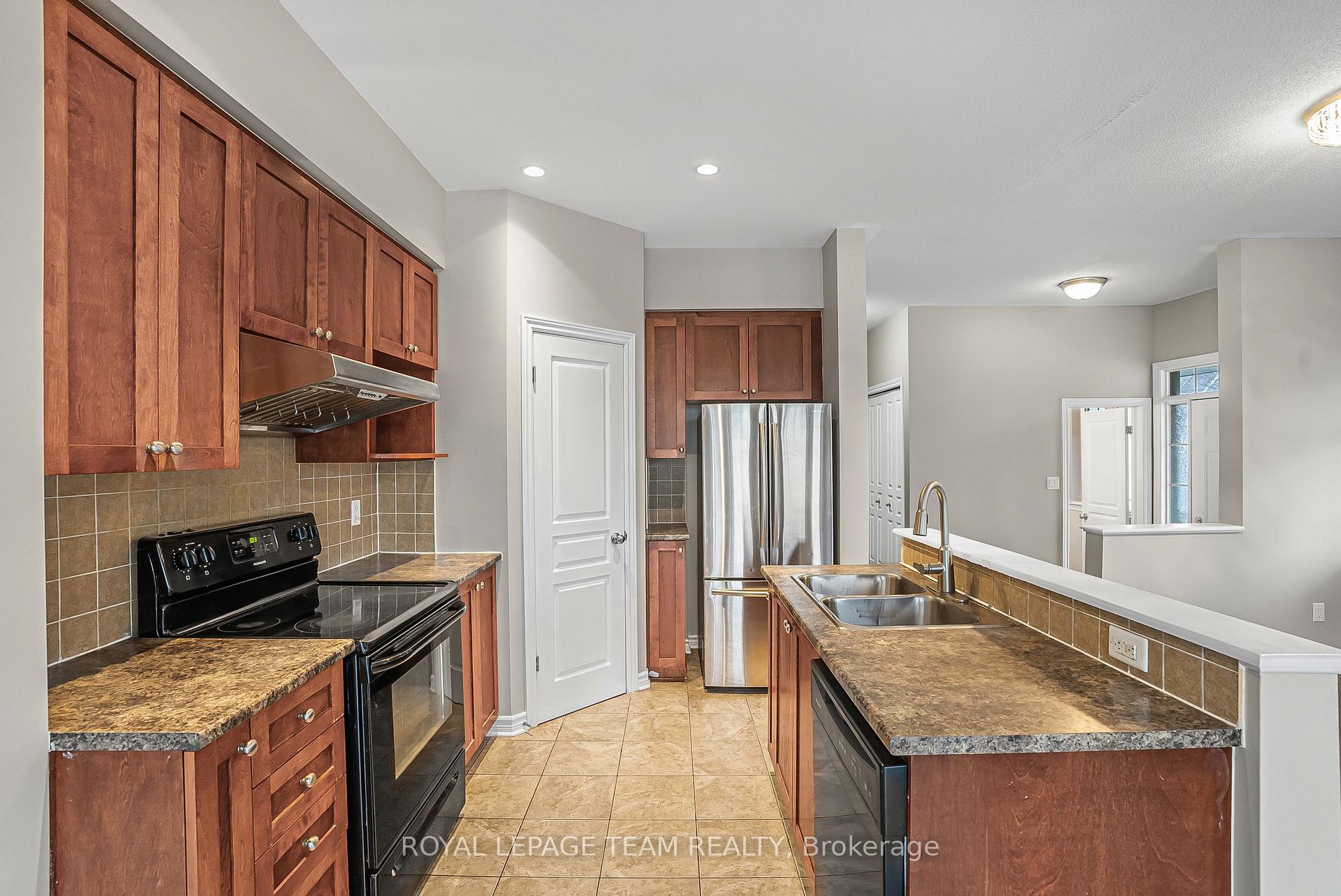 Photo 22 of 74 Madelon Drive, Ottawa, Barrhaven - Longfields — HOMEH