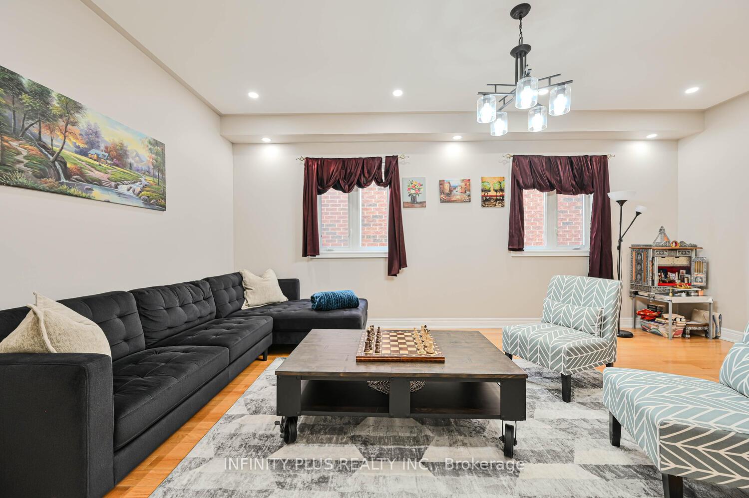 Photo 24 of 3 Lacoste Boulevard, Brampton, Vales of Castlemore North — HOMEH