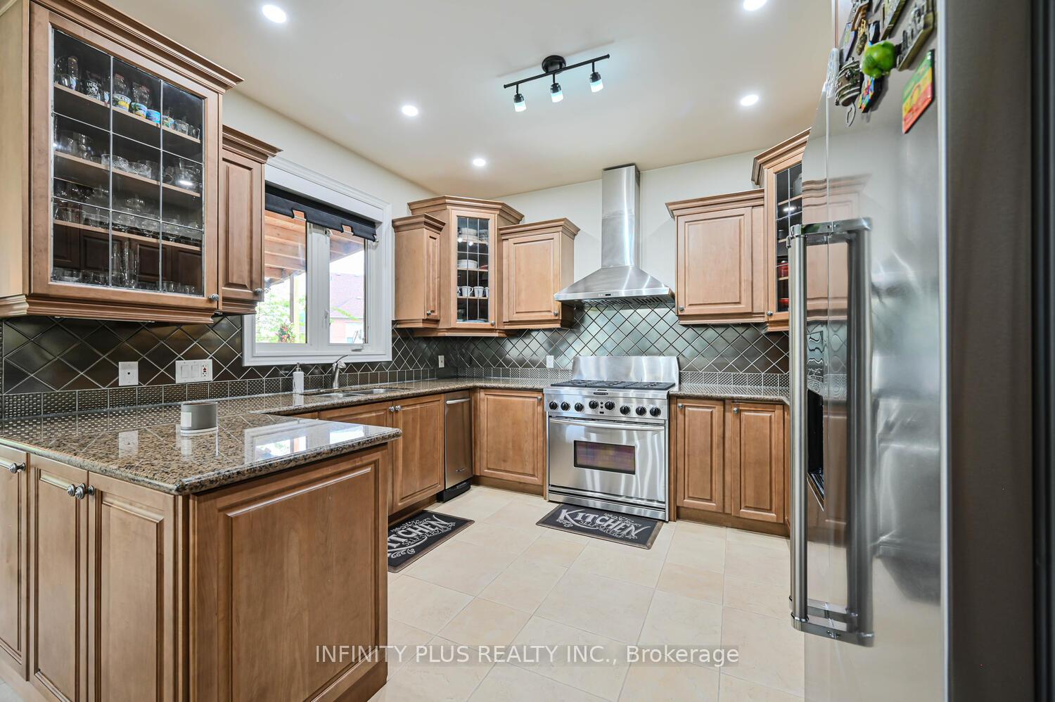 Photo 29 of 3 Lacoste Boulevard, Brampton, Vales of Castlemore North — HOMEH