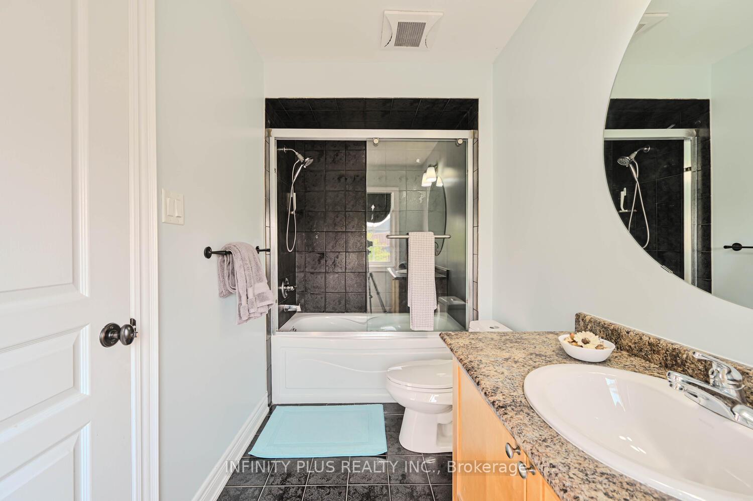 Photo 23 of 3 Lacoste Boulevard, Brampton, Vales of Castlemore North — HOMEH