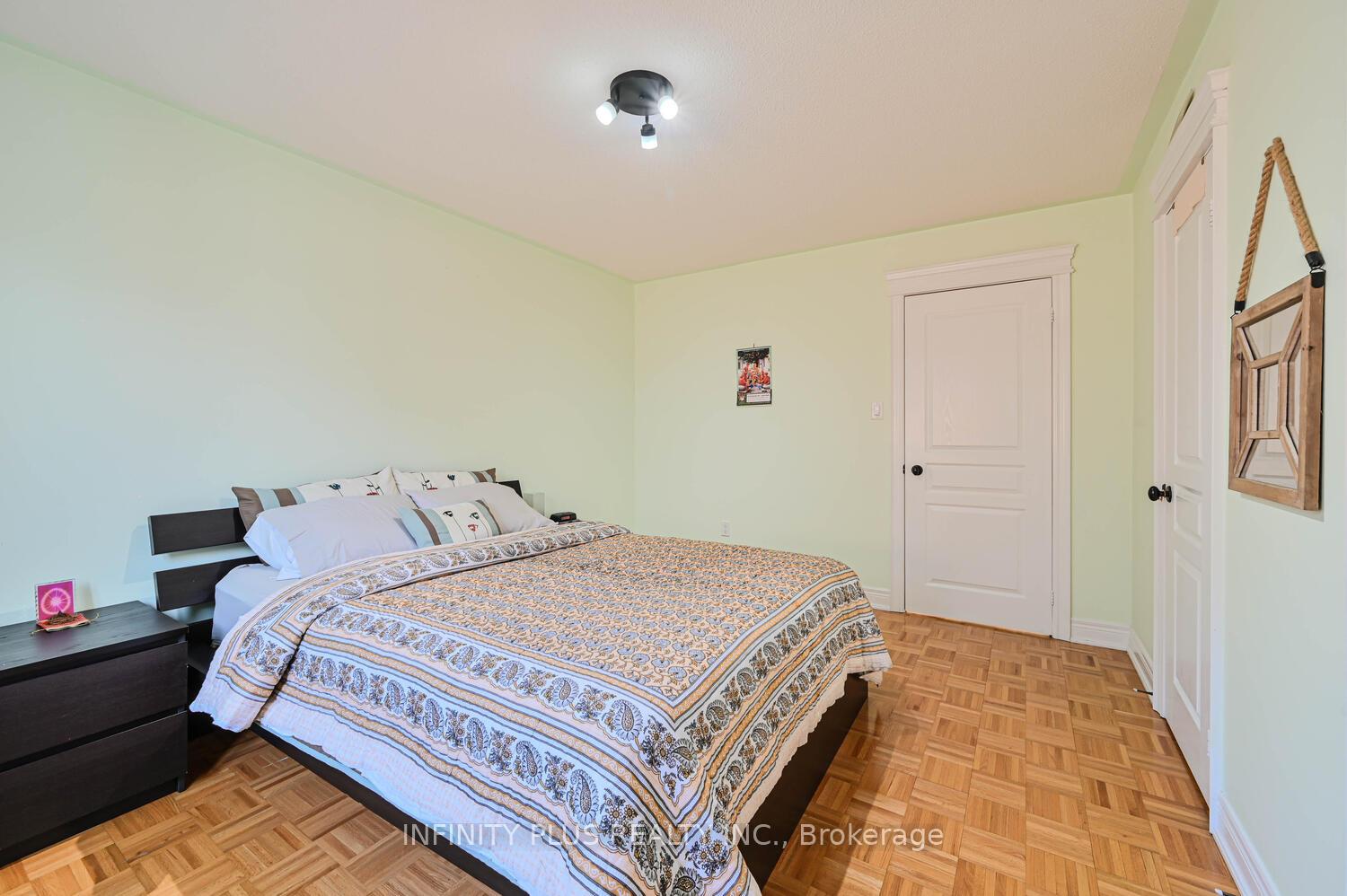 Photo 19 of 3 Lacoste Boulevard, Brampton, Vales of Castlemore North — HOMEH