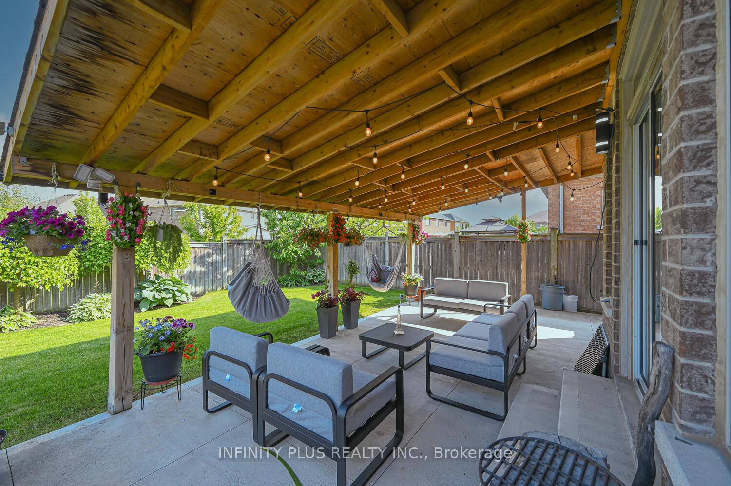 Photo 36 of 3 Lacoste Boulevard, Brampton, Vales of Castlemore North — HOMEH