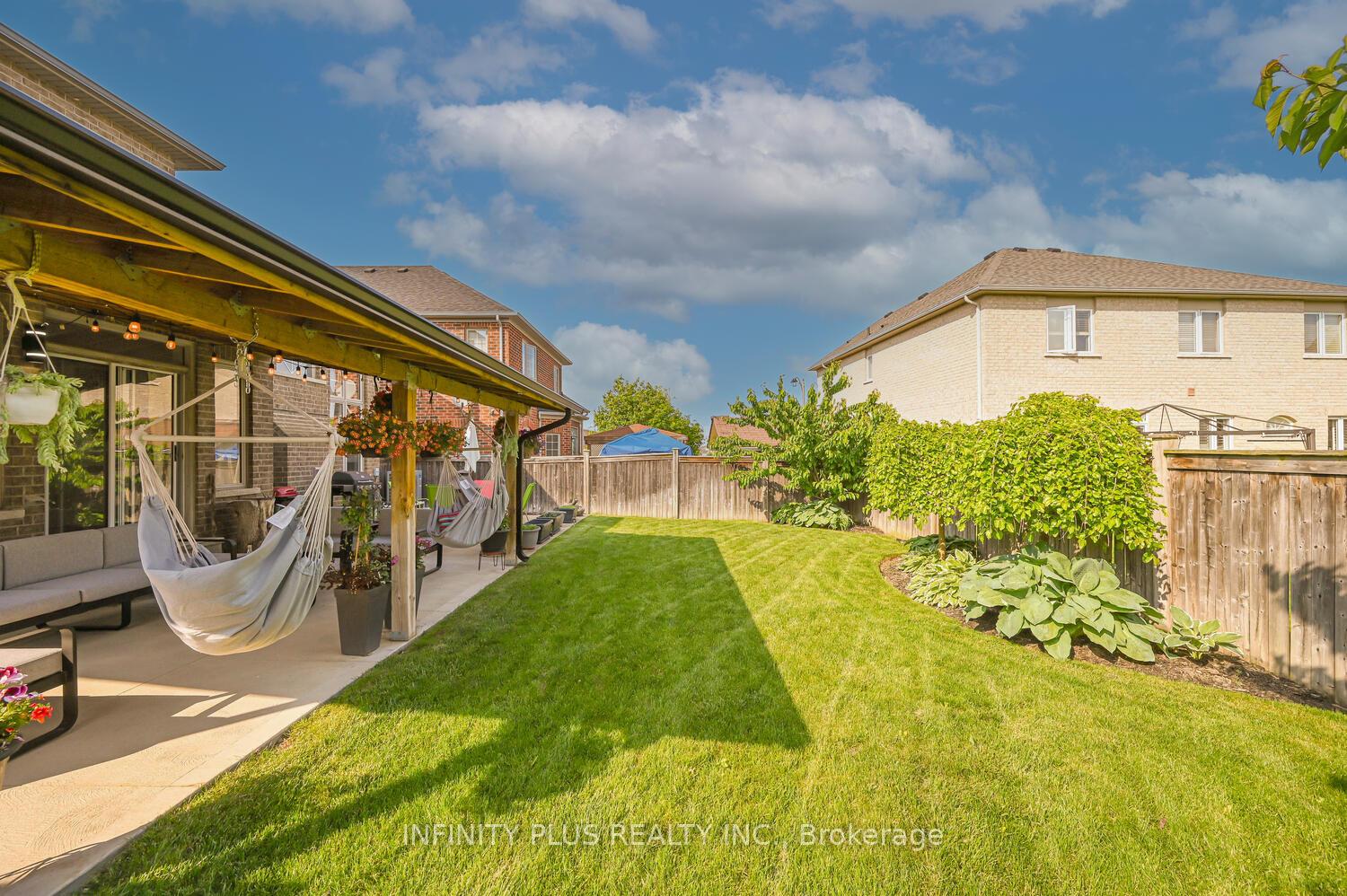 Photo 25 of 3 Lacoste Boulevard, Brampton, Vales of Castlemore North — HOMEH