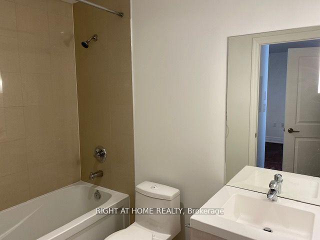 Photo 10 of Unit 2803, 8 The Esplanade, Toronto, Waterfront Communities — HOMEH