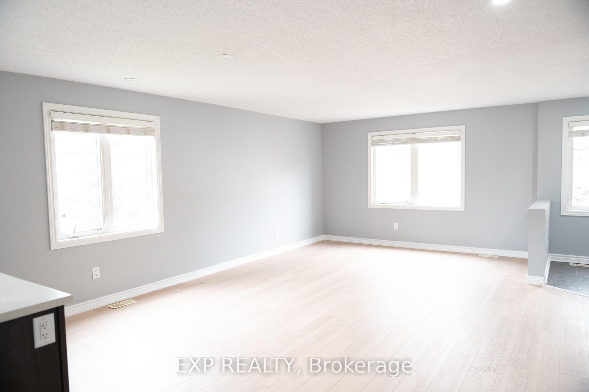 Photo 4 of Unit A, 679 Sue Holloway Drive, Ottawa, Barrhaven - Strandherd — HOMEH