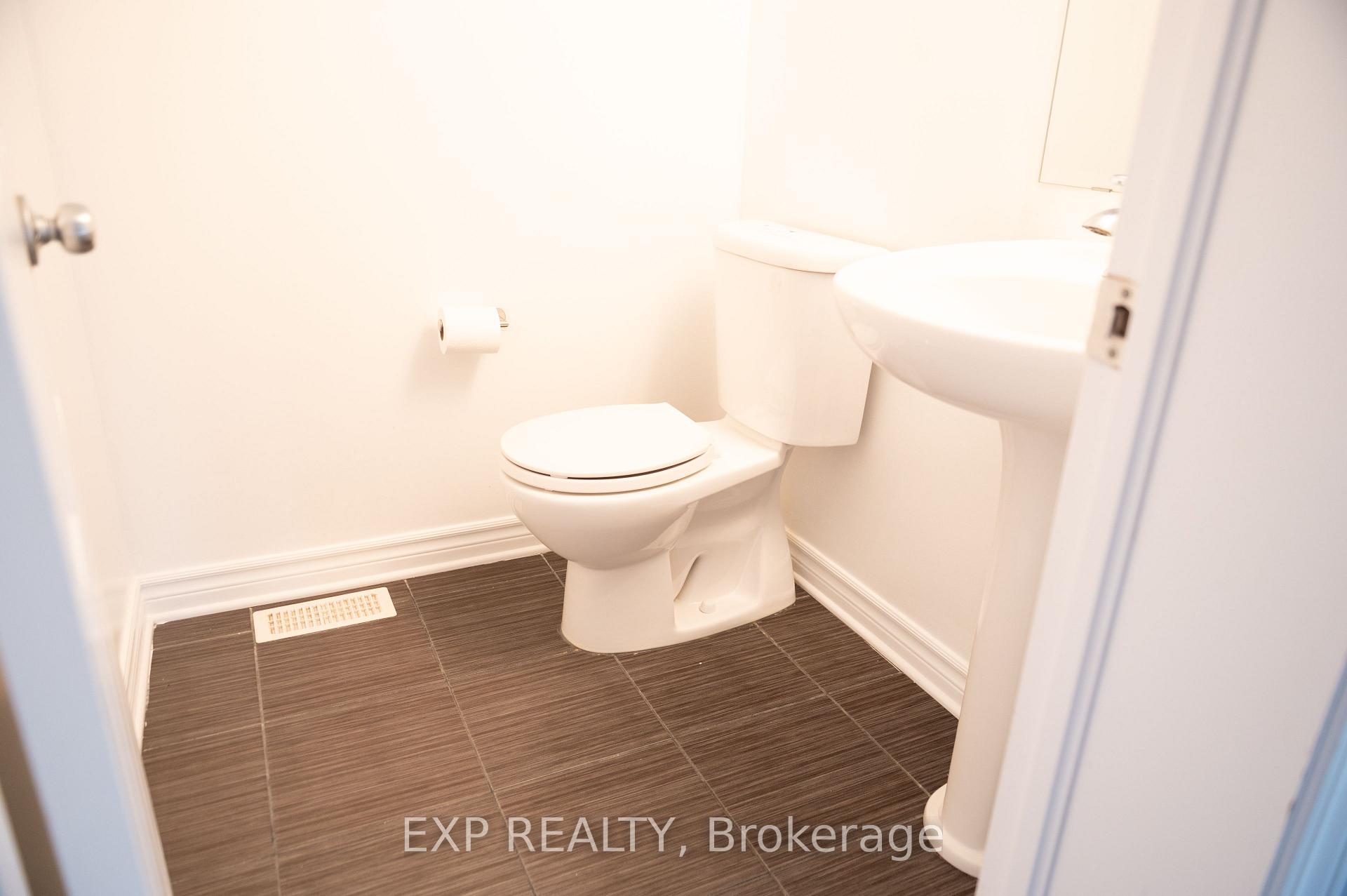 Photo 9 of Unit A, 679 Sue Holloway Drive, Ottawa, Barrhaven - Strandherd — HOMEH