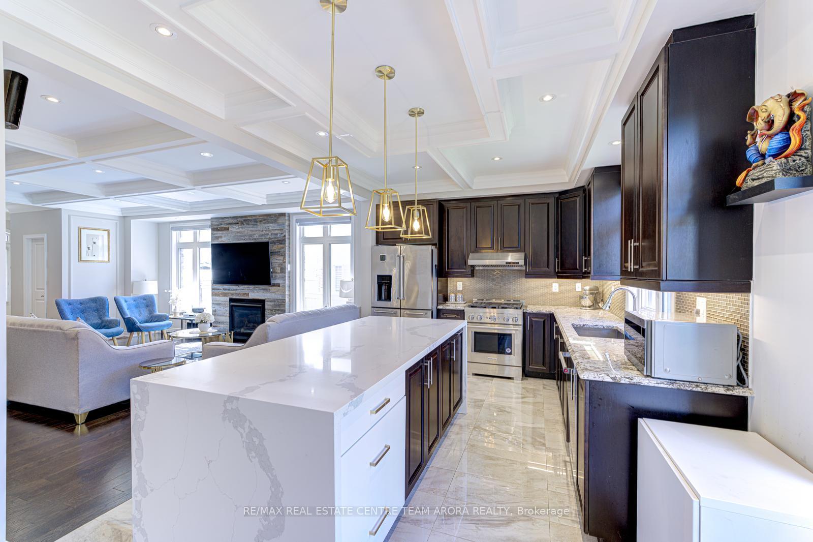 Photo 11 of 43 Elysian Fields Circle, Brampton, Bram West — HOMEH
