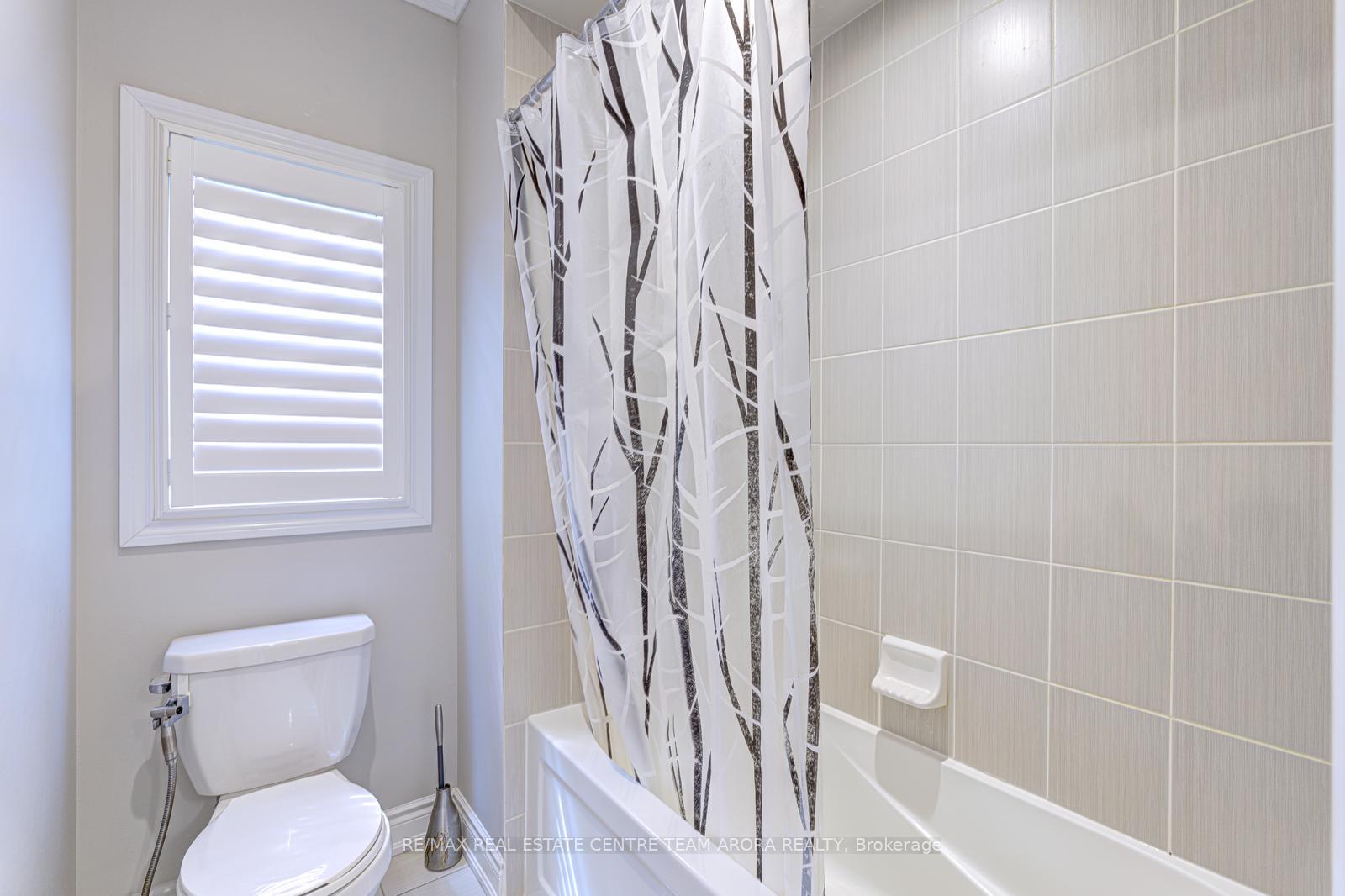 Photo 15 of 43 Elysian Fields Circle, Brampton, Bram West — HOMEH