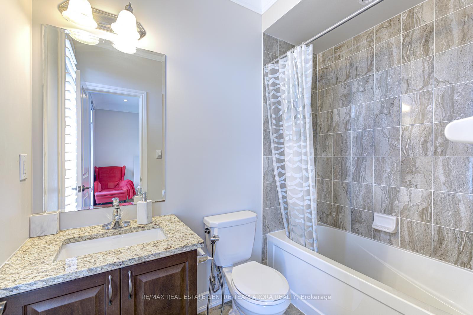 Photo 19 of 43 Elysian Fields Circle, Brampton, Bram West — HOMEH