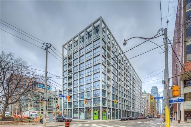 Front of Unit 527, 39 Brant Street