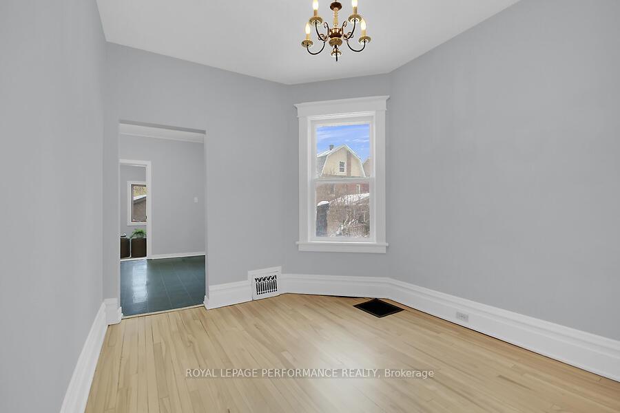 Photo 11 of 108 Grove Avenue, Ottawa, Old Ottawa South — HOMEH