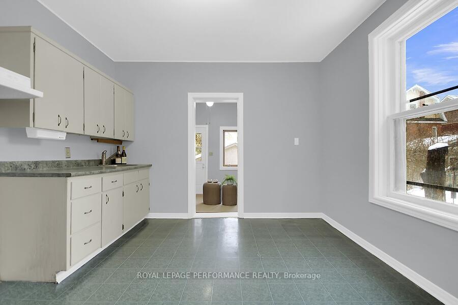 Photo 13 of 108 Grove Avenue, Ottawa, Old Ottawa South — HOMEH