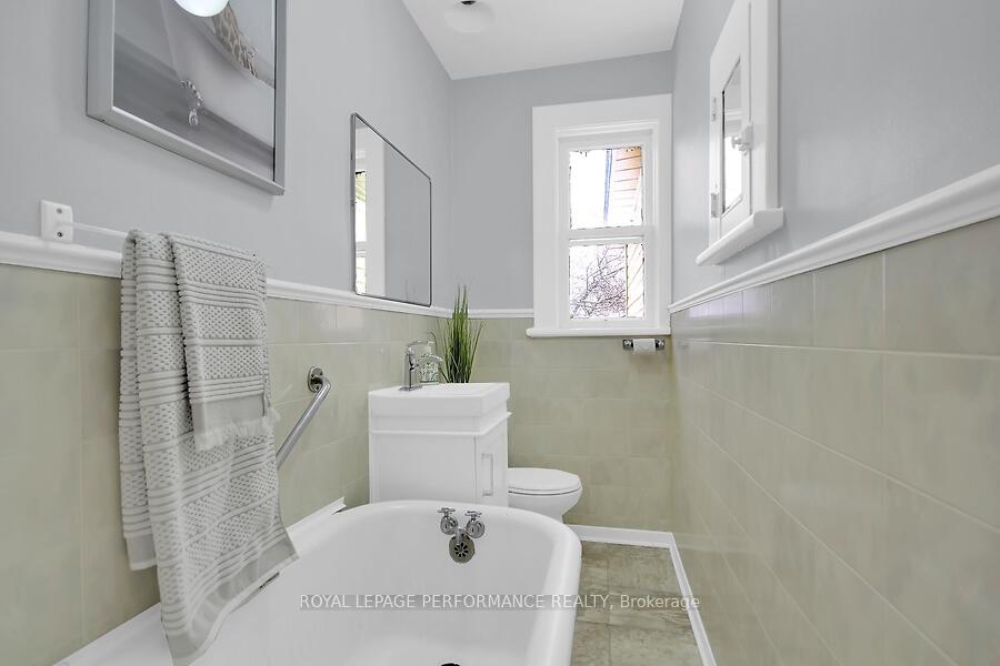 Photo 32 of 108 Grove Avenue, Ottawa, Old Ottawa South — HOMEH
