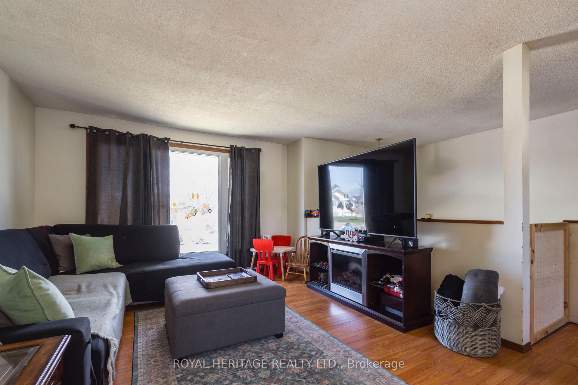 Photo 6 of 15 Elgin Street W, Brighton — HOMEH