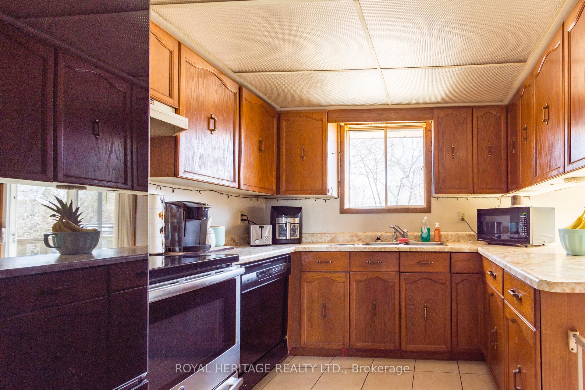 Photo 10 of 15 Elgin Street W, Brighton — HOMEH