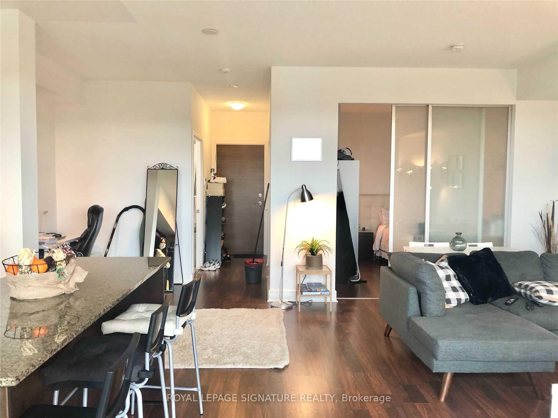 Photo 5 of Unit 603, 35 Brian Peck Crescent, Toronto, Leaside — HOMEH