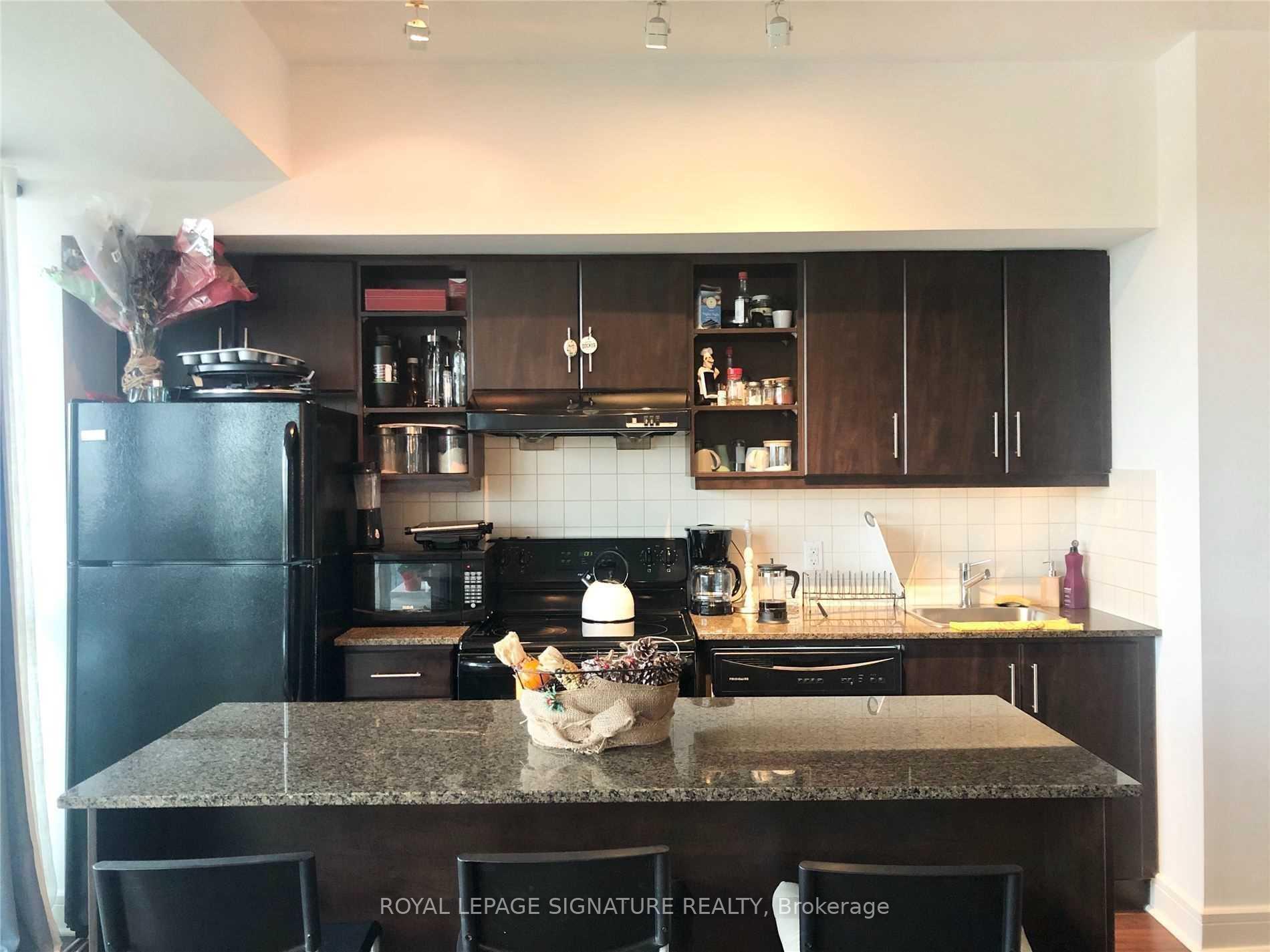 Photo 3 of Unit 603, 35 Brian Peck Crescent, Toronto, Leaside — HOMEH