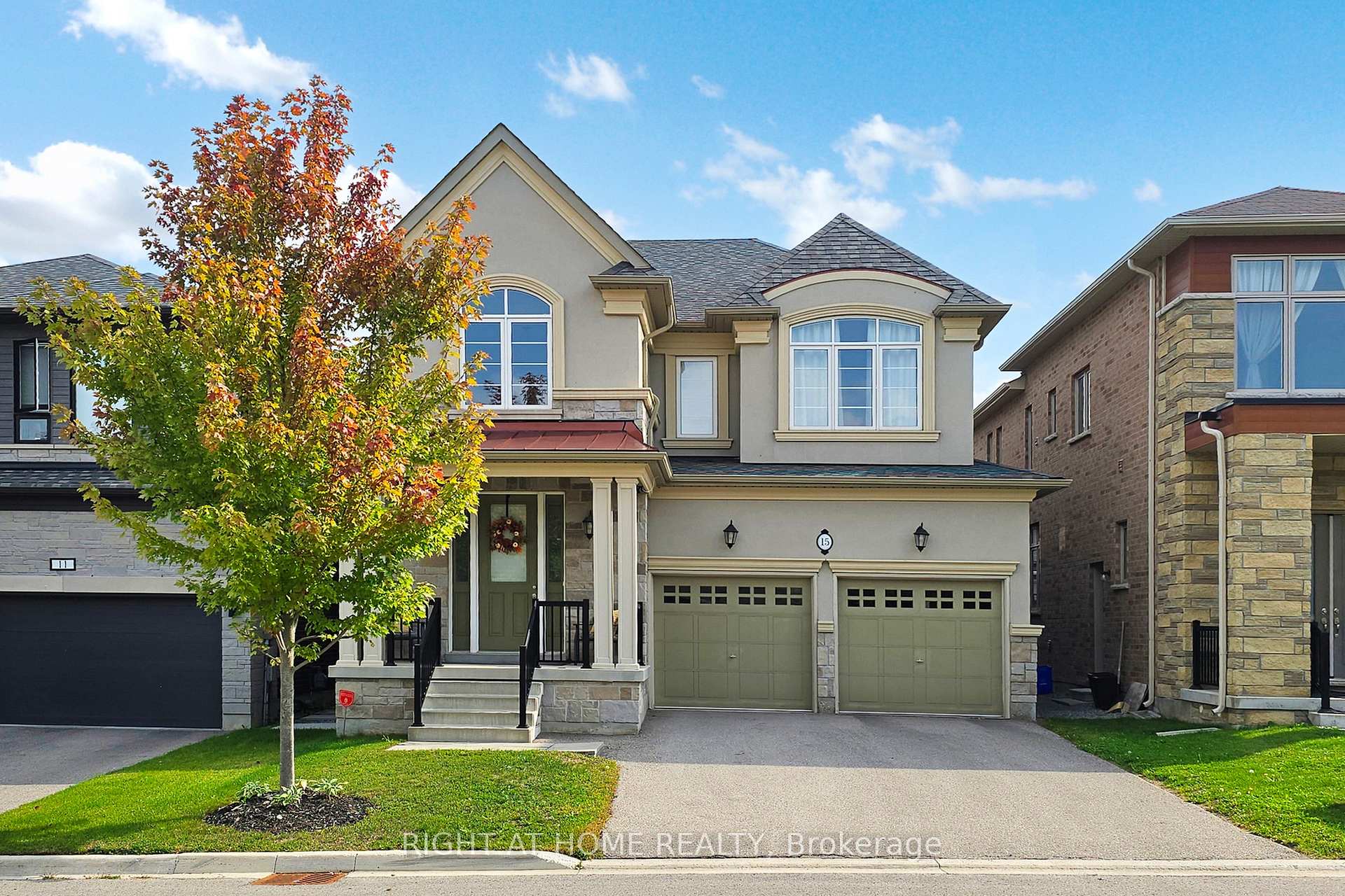 Front of 15 Forest Edge Crescent